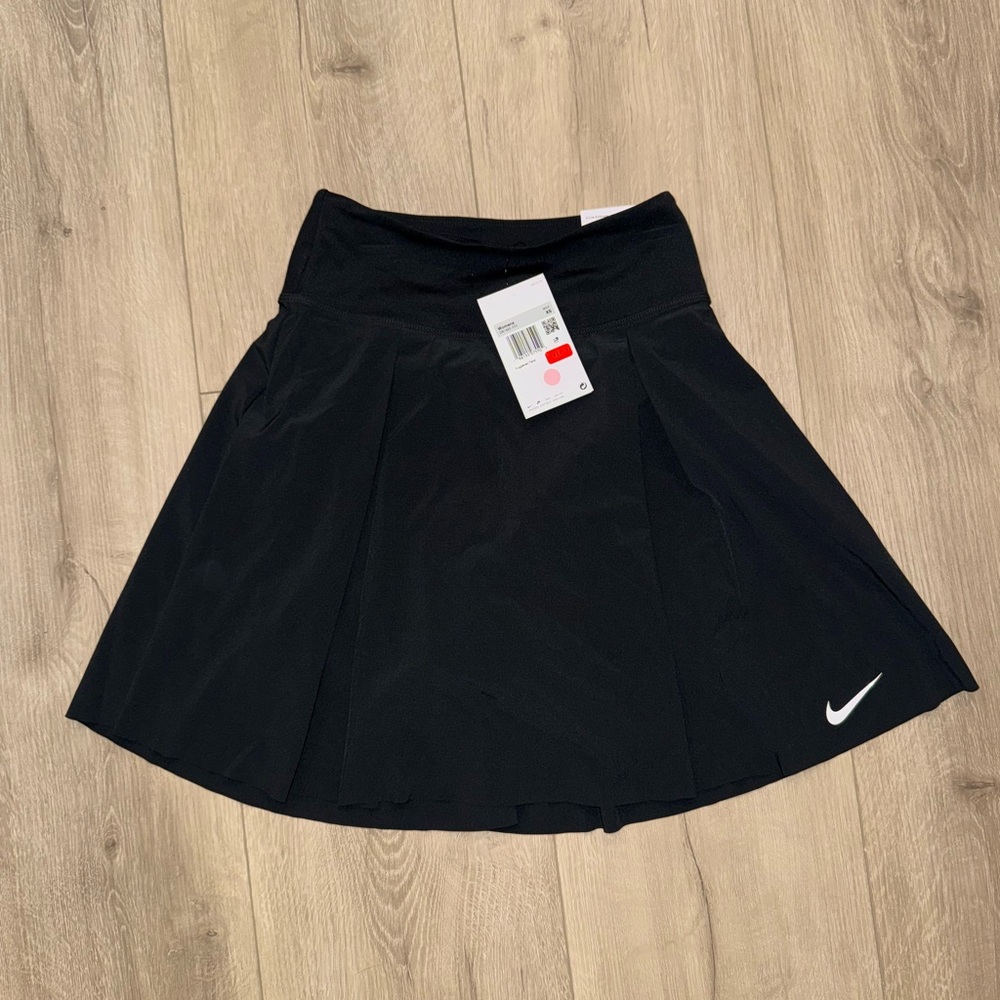 Nike women’s golf skirt NWT XS
